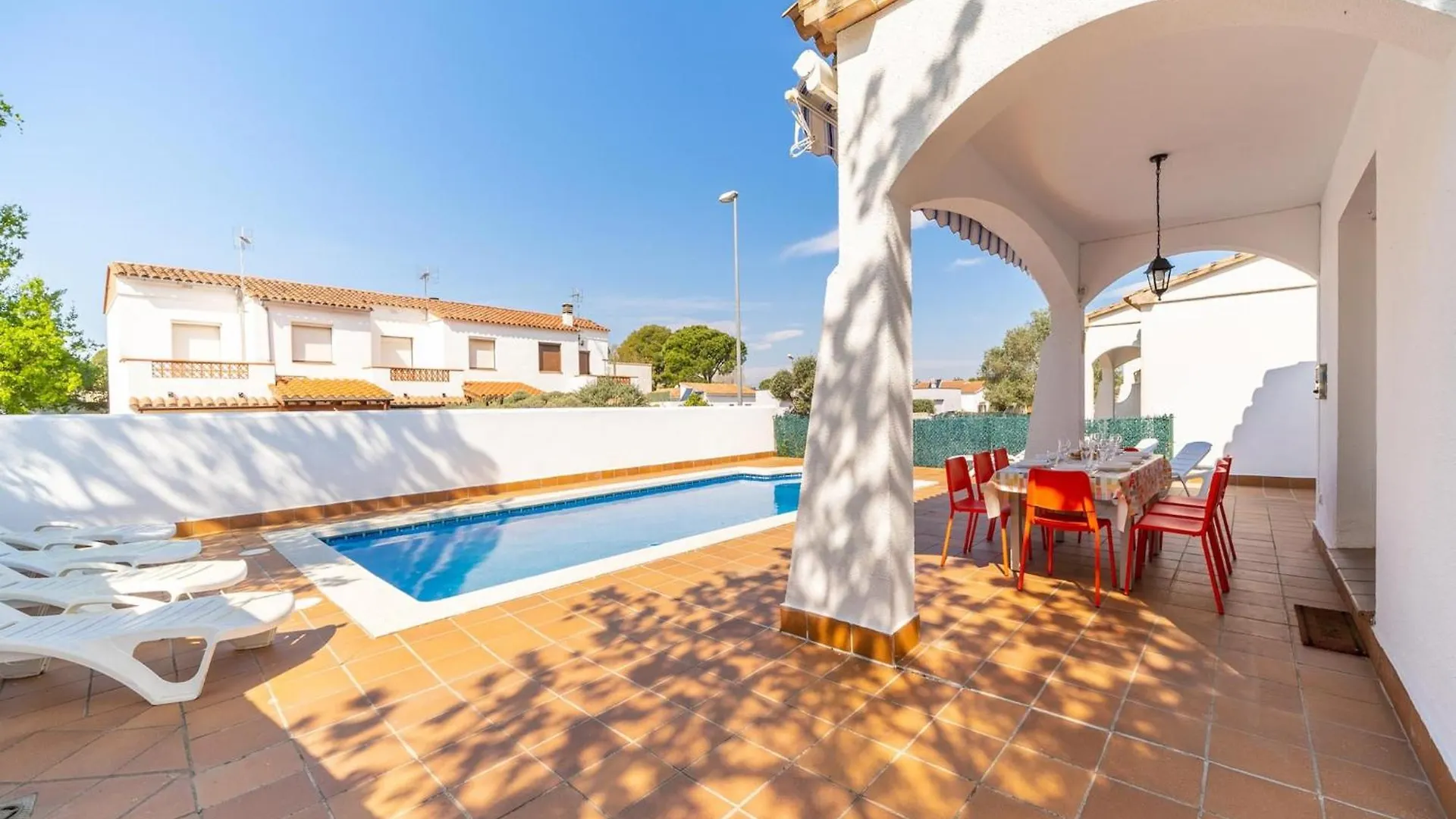Family-Friendly Villa For 8 Guests L'Escala