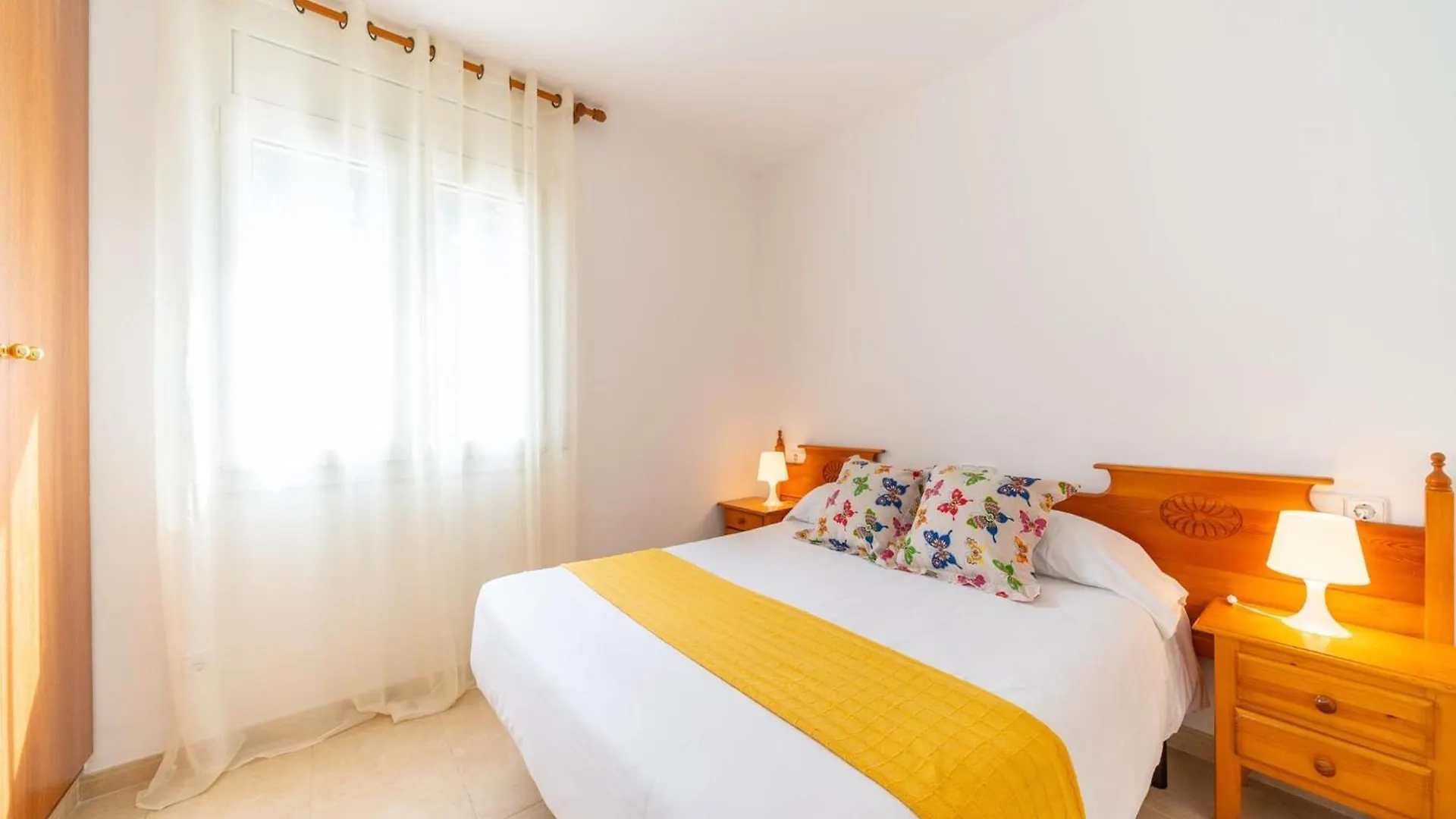 Family-Friendly Villa For 8 Guests L'Escala Spain
